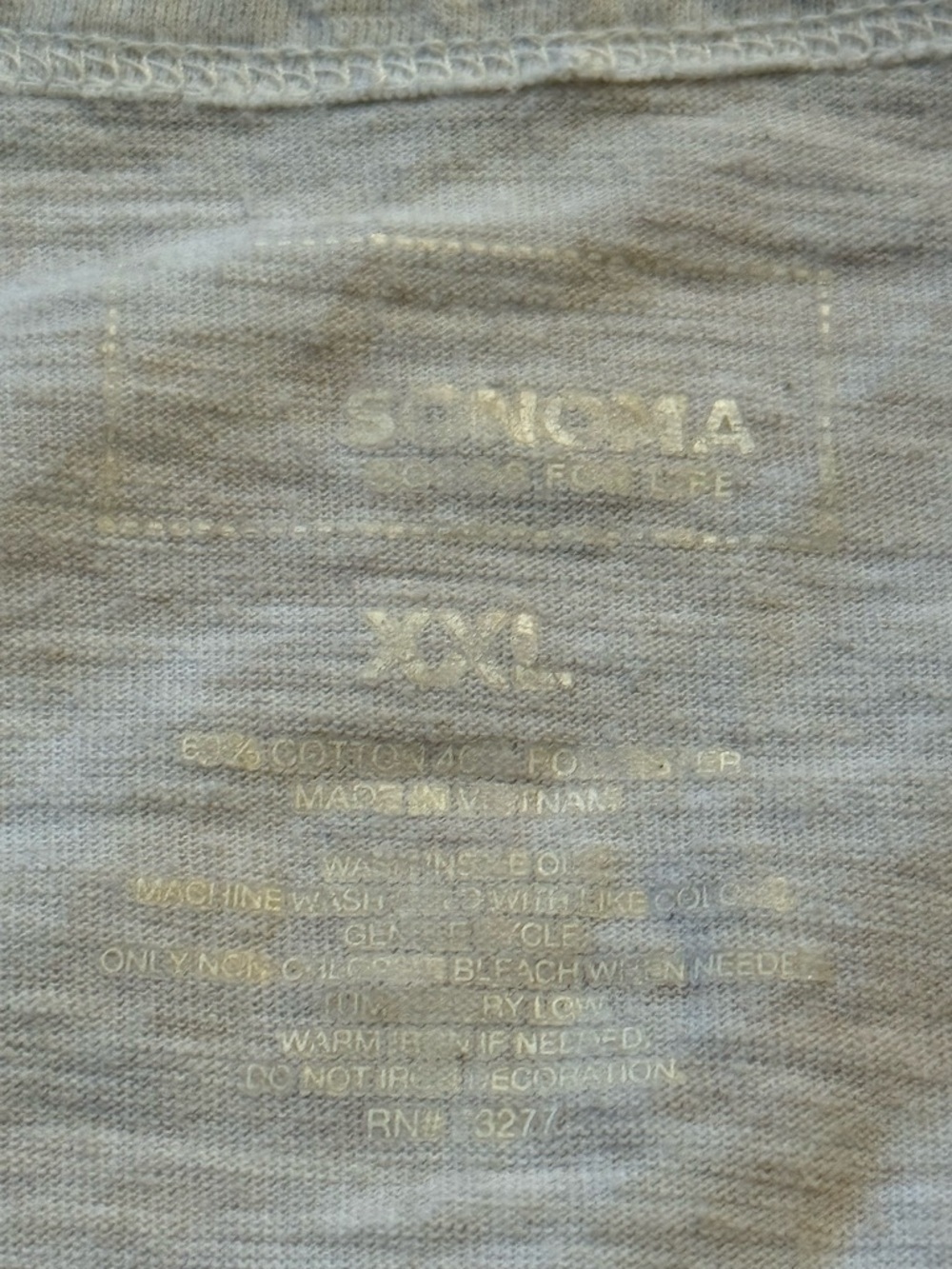 Womens V-Neck Graphic Tee with Bird Print - Gray and Pink - Picture 3 of 6